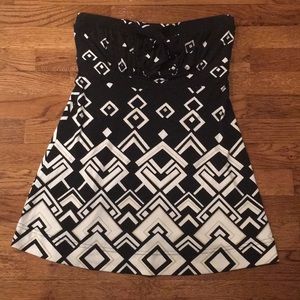 White House black market top